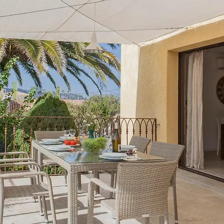 De Arbousier A Piscine Chauffee Partagee Bbq